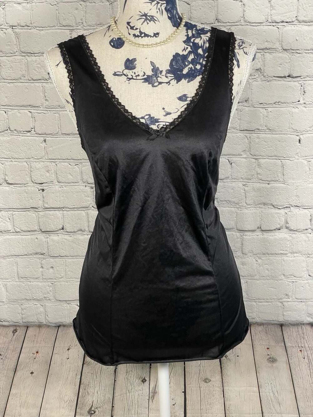 Velrose Black Nylon Lace Trim Tank Full Slip Camisole Size 40